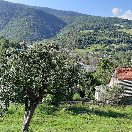 Chamich Guesthouse Debed Екстер'єр фото